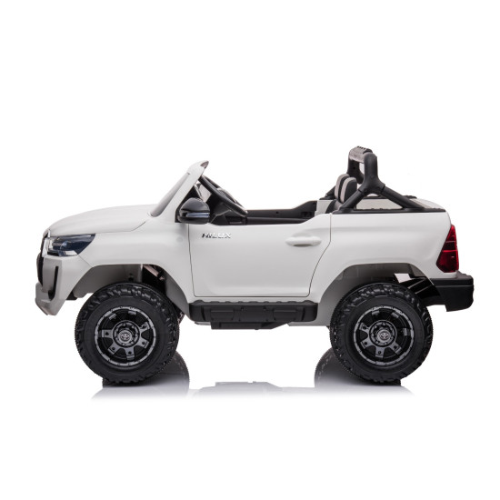 Toyota Hilux Legend Edition White 